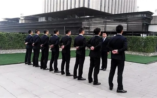 钦州信贷风险化解：老司机告诉你如何用合法手段保障资金安全